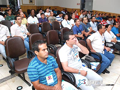 Policiais e líderes comunitários participaram do curso -