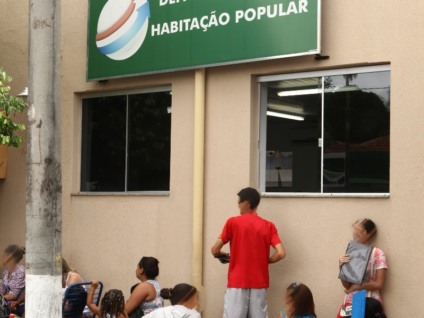 Os apartamentos são destinados a famílias que tenham renda de até R$ 1,6 mil, informa o Departamento de Habitação - Arquivo