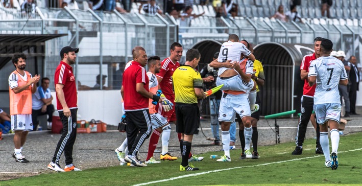 Equipe se impôs em campo e aplicou goleada histórica no Água Santa - Fábio Leoni/Agência Ponte Preta
