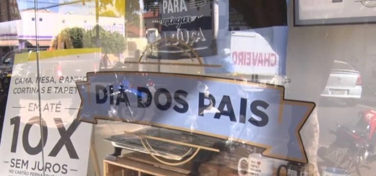 Produtos podem ser vendidos com preços diferentes dependendo de modelo, marca e estabelecimento - Arquivo/JP