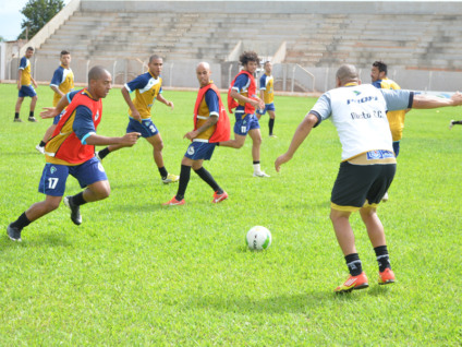 Foram apresentados alguns atletas que vão disputar Campeonato Estadual no clube - Arquivo JP