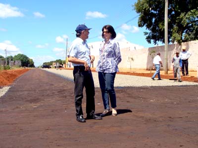 Márcia Moura e secretário de Obras, Getúlio Neves, vistoriaram obras na Vila Alegre -