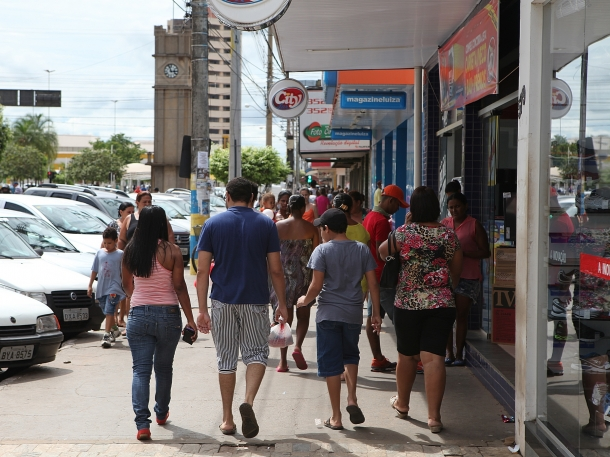 Pesquisa mostra que 59% dos consumidores entrevistados devem comprar  em lojas do centro - Arquivo/JP