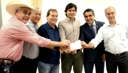 Ato de filiação foi acompanhado por lideranças de Três Lagoas, do Estado e nacional - Divulgação/assessoria