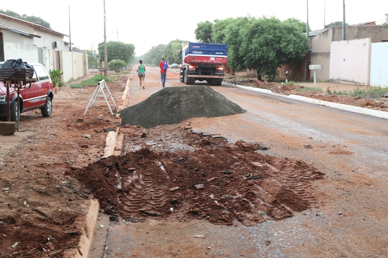 As obras de pavimentação e drenagem foi interrompida pela grande quantidade de chuva - Divulgação