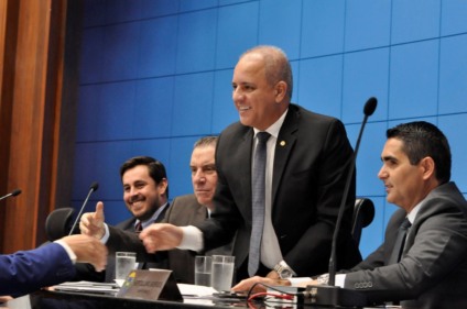 Bastante emocionado, parlamentar afirmou que agora será padrinho da AACC (Associação dos Amigos das Crianças com Câncer) - Luciana Nassar /ALMS