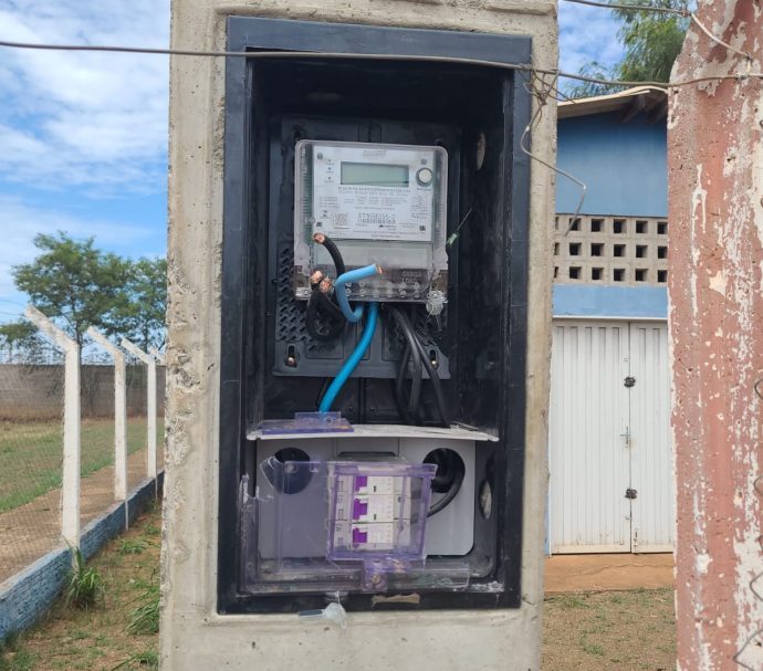 Fios elétricos da casa de bombas do piscinão do Jardim Cangalha são furtados