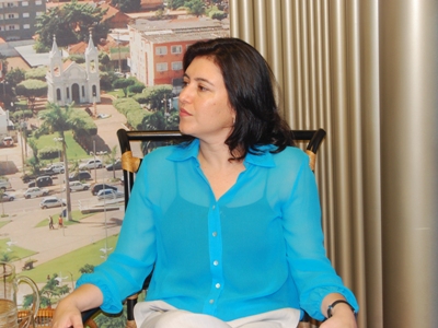 Simone é rormada em direito pela Universidade Federal do Rio de Janeiro -