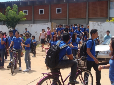 Alunos da Rede Estadual no primeiro dia de aula -