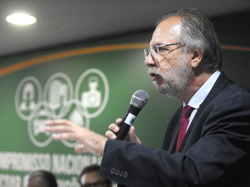 O ministro Miguel Rossetto espera normalizar o serviço de perícia de INSS o mais rápido possível - Tânia Rêgo/Agência Brasil O ministro Miguel Rossetto espera normalizar o serviço de perícia de INSS o mais rápido possível - Tânia Rêgo/Agência Brasil