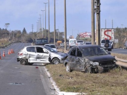 Indenizações por acidentes com automóveis atingiram 19% do total pago pela seguradora no ano passado - Arquivo/Agência Brasil