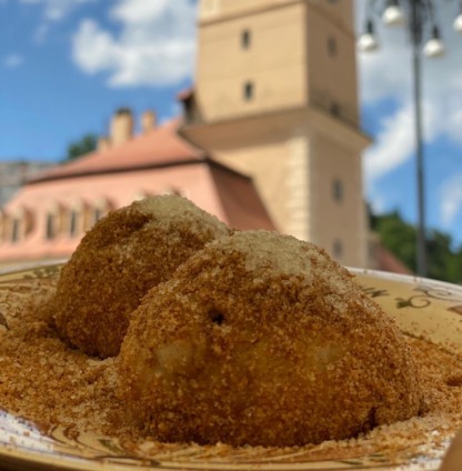 O que me chamou atenção nesta chegada de deliciosos sabores foi o doce: “Galuste cu prune” - Foto: Paulo Machado