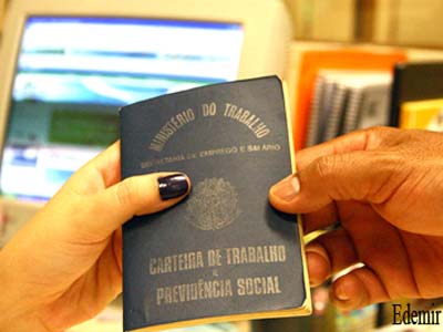 Dentro da Indústria de Transformação o subsetor que mais gerou empregos em fevereiro é de alimentação e bebidas - Dentro da Indústria de Transformação o subsetor que mais gerou empregos em fevereiro é de alimentação e bebidas -
