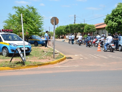 Quatro condutores foram flagrados dirigindo embriagados - Quatro condutores foram flagrados dirigindo embriagados -