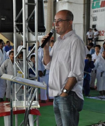 Sávio Bernardes participou de reunião da diretoria, ontem à noite - Reprodução/Facebook