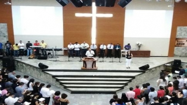 Igreja realizou evento fúnebre e fez orações por vítimas - Reprodução