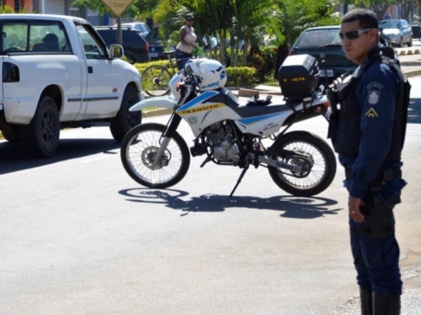 Policiamento será feito a pé, em barreiras e blitz, com viaturas e motos - Arquivo/JP