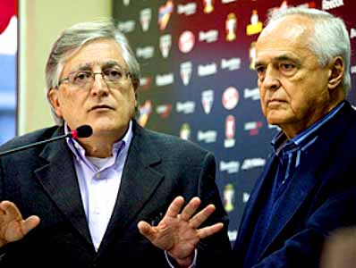 João Paulo de Jesus Lopes (esq.) não quer trabalhar com Vanderley Luxemburgo -