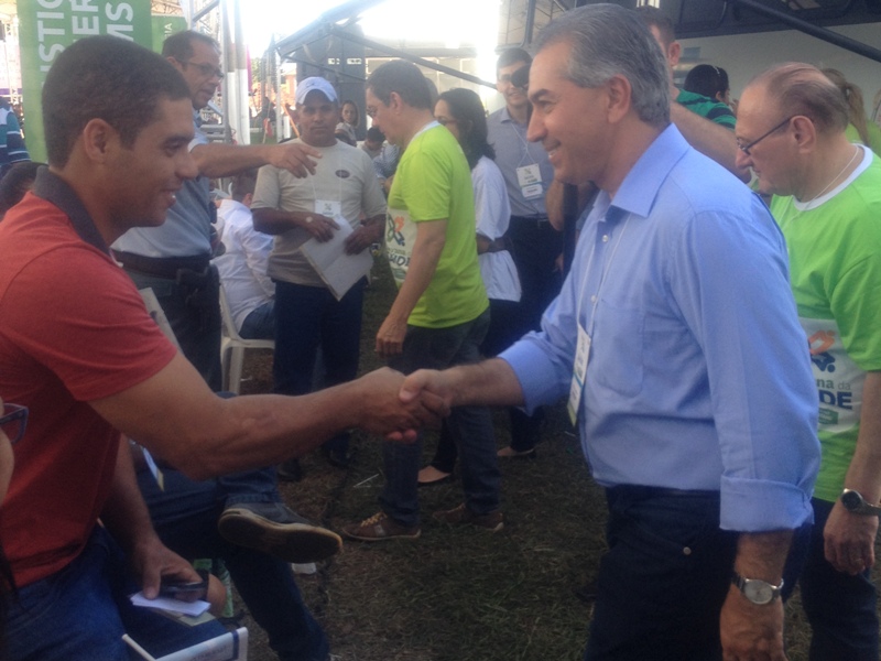 Governador cumpre agenda em Três Lagoas e visita as instalações da Caravana da Saúde - Ana Cristina Santos