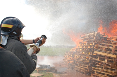 Grupamento conta com 52 bombeiros, 30 a menos que em 2003 -