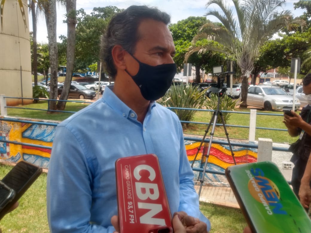 Prefeito de Campo Grande, Marcos Marcello Trad (PSD) se reuniu com integrantes da área da saúde e comércio para discutir novas regras de restrições em Campo Grande. - Foto: Loraine França