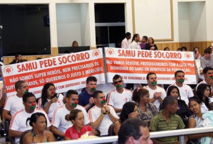 Servidores protestaram na Câmara -