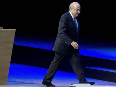 Blatter foi reeleito por aclamação, com 186 votos em 208 possíveis - Blatter foi reeleito por aclamação, com 186 votos em 208 possíveis -