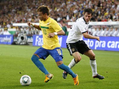 Neymar marcou o segundo gol do Brasil no amistoso -