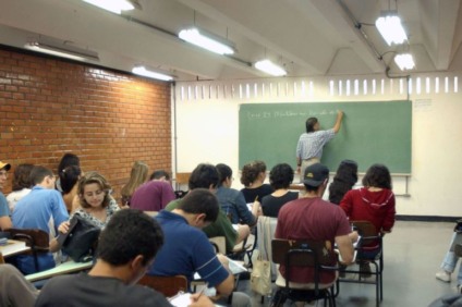 Segundo estudo do BID, 5% dos jovens de 15 anos querem dar aulas - Reprodução/Agência Brasil