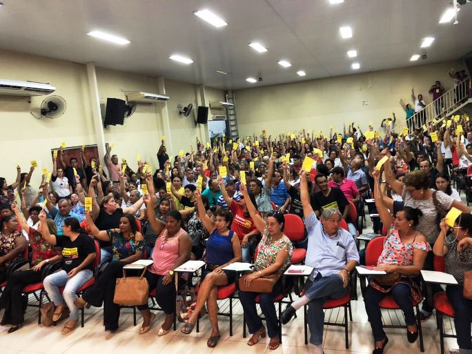 Após semana de caos nas escolas, administrativos em educação enceram greve depois de assembleia - Divulgação/Fetems