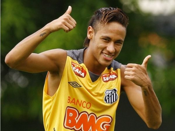 Segundo espanhóis, atacante Neymar vai para o Barcelona após a Copa do Mundo de 2014 -