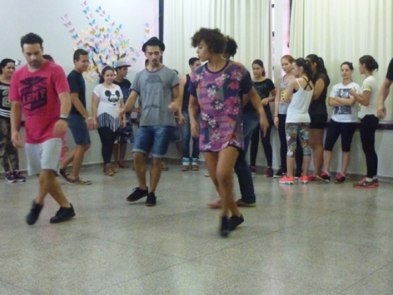 Foi realizado um workshop com vivências em técnicas de danças urbanas - Divulgação