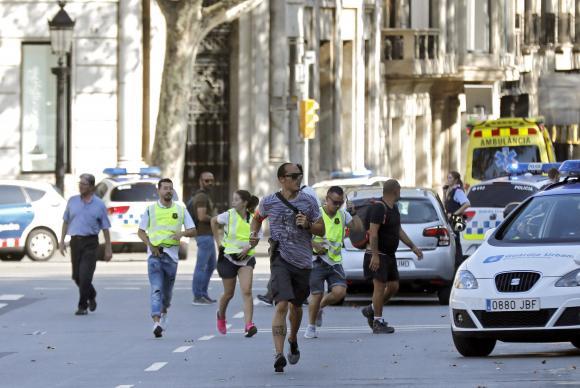 Van atropela pedestres no centro de Barcelona - Andreu Dalmau/Agência Lusa/EPA/Direitos reservados