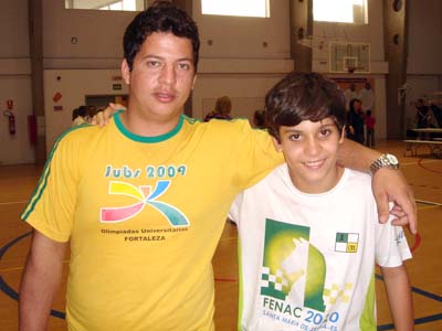 Fernando Freire e Paulinho Berti já venceram duas partidas em Santos - Fernando Freire e Paulinho Berti já venceram duas partidas em Santos -