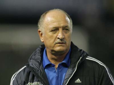 Alheio ao problema que terá de enfrentar na volta para São Paulo, Felipão lamentou o futebol apático da equipe - Alheio ao problema que terá de enfrentar na volta para São Paulo, Felipão lamentou o futebol apático da equipe -