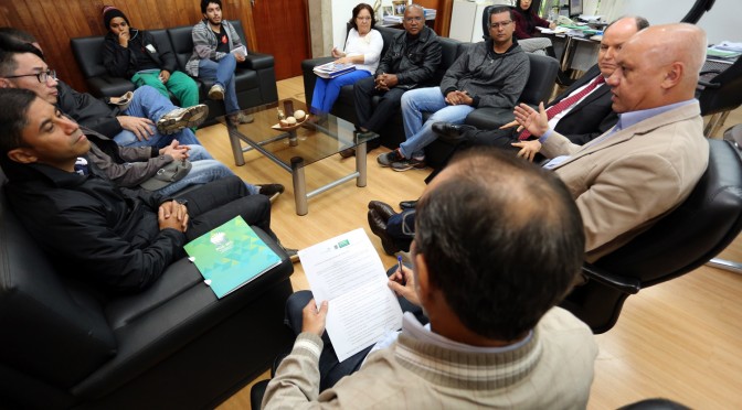 Investindo em uma política de diálogo com o servidor, foi pactuada com a entidade que representa cerca de 800 servidores  - Divulgação 