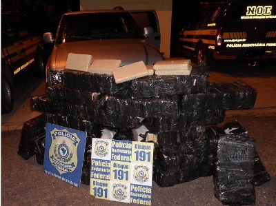 Maconha apreendida pela PRF durante -