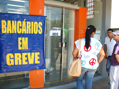 A greve teve mais de 90% de adesão, apenas o Banco do Brasil permaneceu aberto ontem -