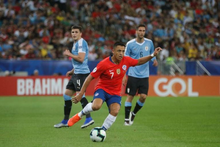 O atacante Alex Sanches é uma das armas do Chile para o jogo contra o Peru - Reprodução/Agência Brasil