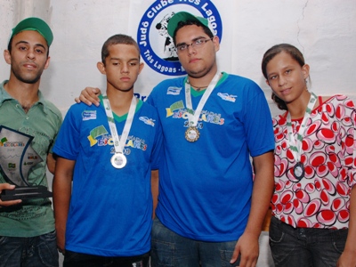 Natan (esq.) e Pâmela (dir.) disputam as Paraolimpíadas -