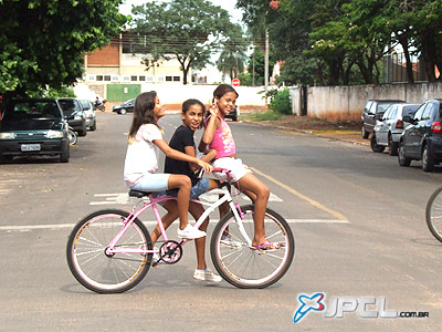 Ciclistas continuam -