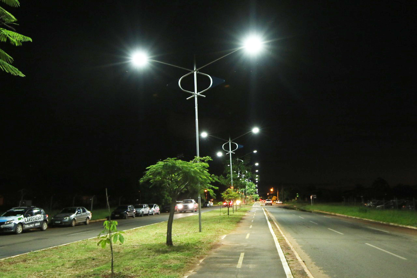 Avenida Antônio Trajano foi uma das primeiras a receber lâmpadas de LED - Divulgação