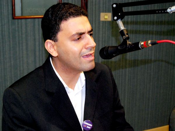 Leonardo Duarte durante entrevista na Cultura FM -