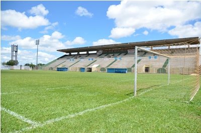 Esádio do Madrugadão, segundo Secretaria de Esportes é para jogos e não treinos -