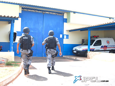 Após visita à unidade, juiz da 2ª Vara Criminal Eduardo Floriano Almeida ameaça pedir interdição do presídio -