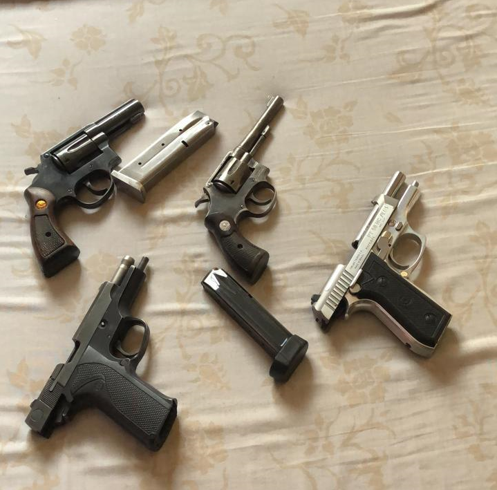 Armas foram apreendidas por equipes da polícia durante a operação nesta quarta-feira (2). - Foto: Divulgação/PF