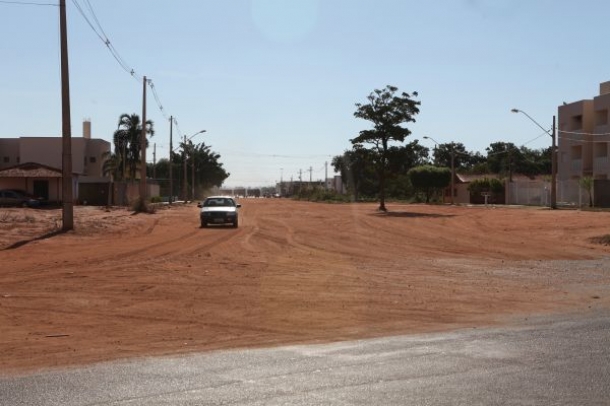 Muitas ruas e avenidas de Três Lagoas, por exemplo, aguardam recursos do PAC para drenagem e asfalto