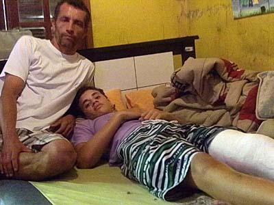 "Eu disse para o meu filho, "eu posso arrancar a tua perna fora, mas eu vou te tirar daí'', diz Magno -