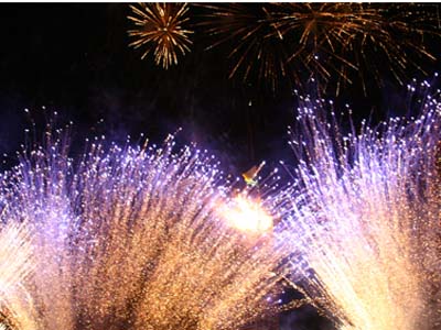 Já na chegada do ano novo, outra opção de compra são os fogos de artifício -