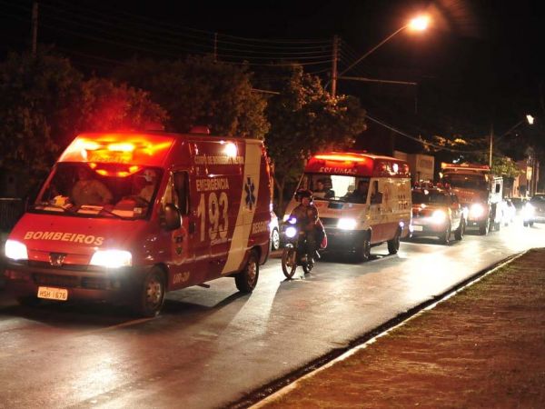 os presentes realizaram homenagem percorrendo uma das principais avenidas da cidade para cortejo fúnebre -